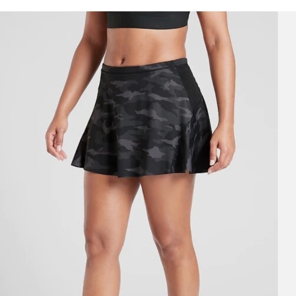Athleta Match Point Skirt Skort 13.5” Black Camouflage Size Small